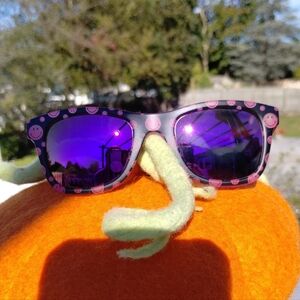 Women's Smiley Face Sunglasses - Black and Pink